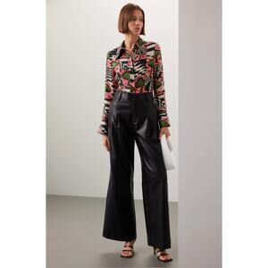 Untitled in Motion Gildas Top Abstract Print Tencel Blouse Button Up Sz L